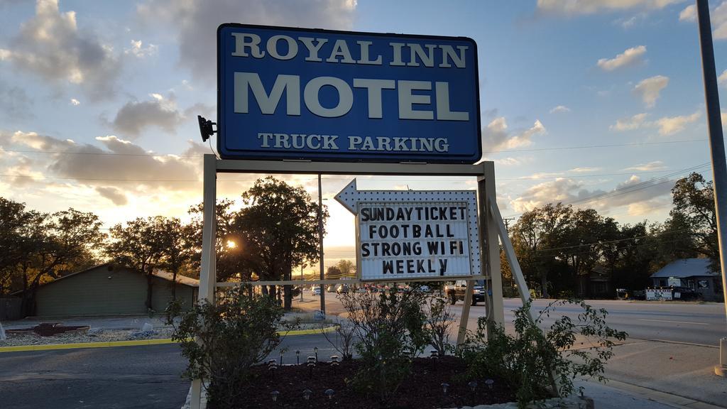Royal Inn Ерлі Екстер'єр фото