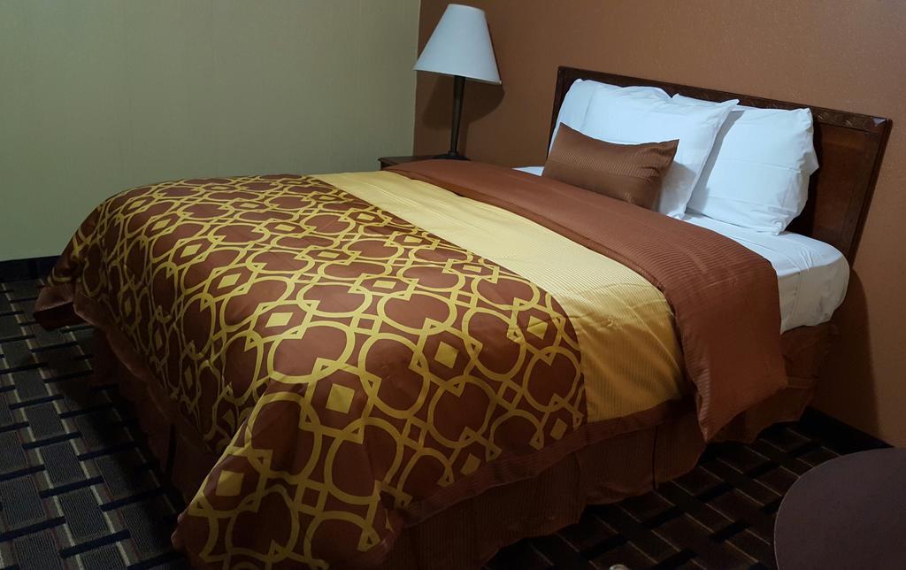 Royal Inn Ерлі Екстер'єр фото