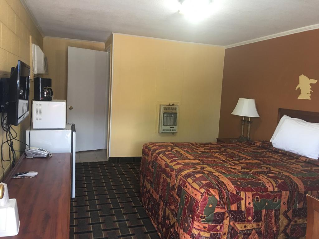 Royal Inn Ерлі Екстер'єр фото