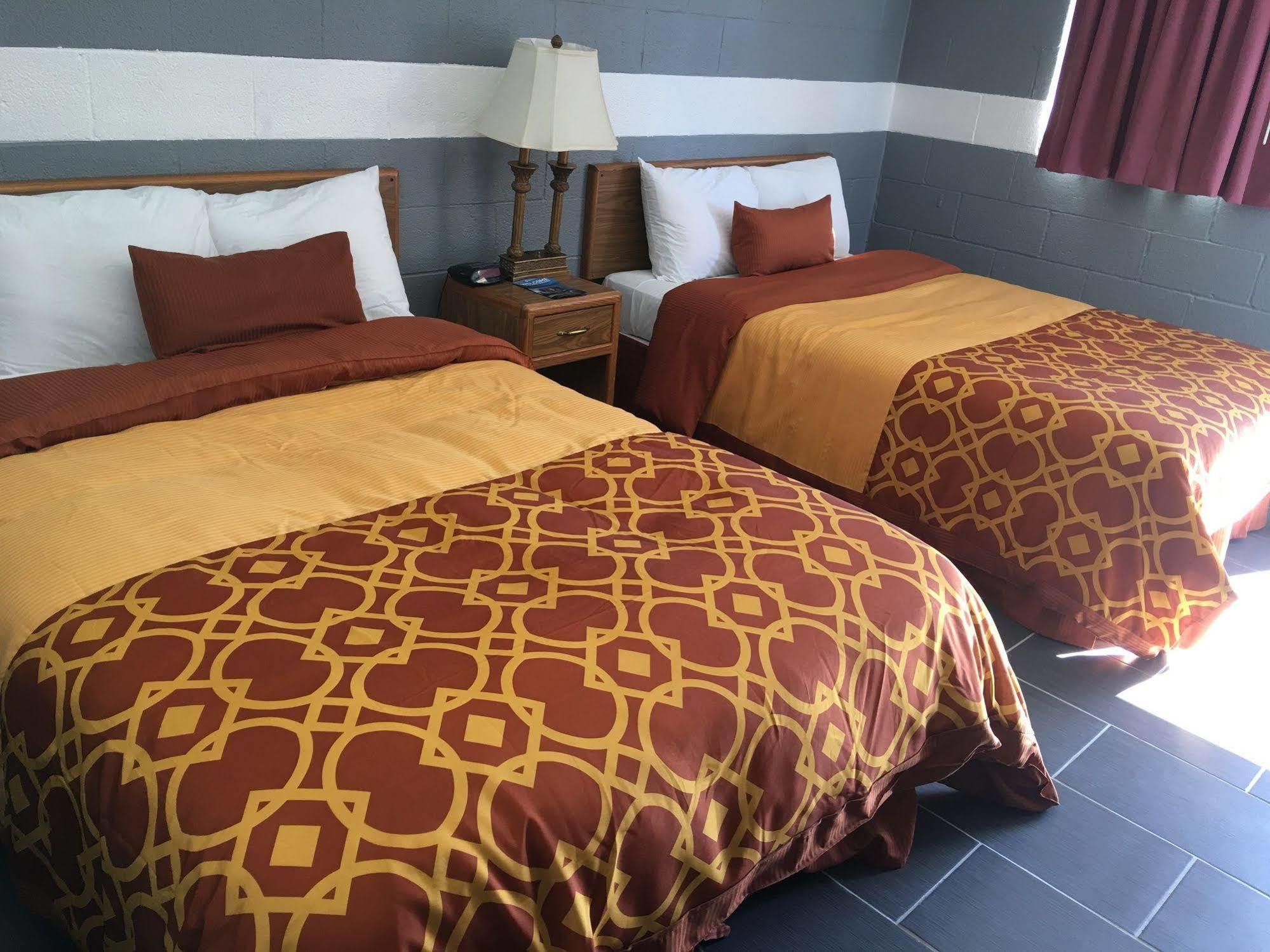 Royal Inn Ерлі Екстер'єр фото