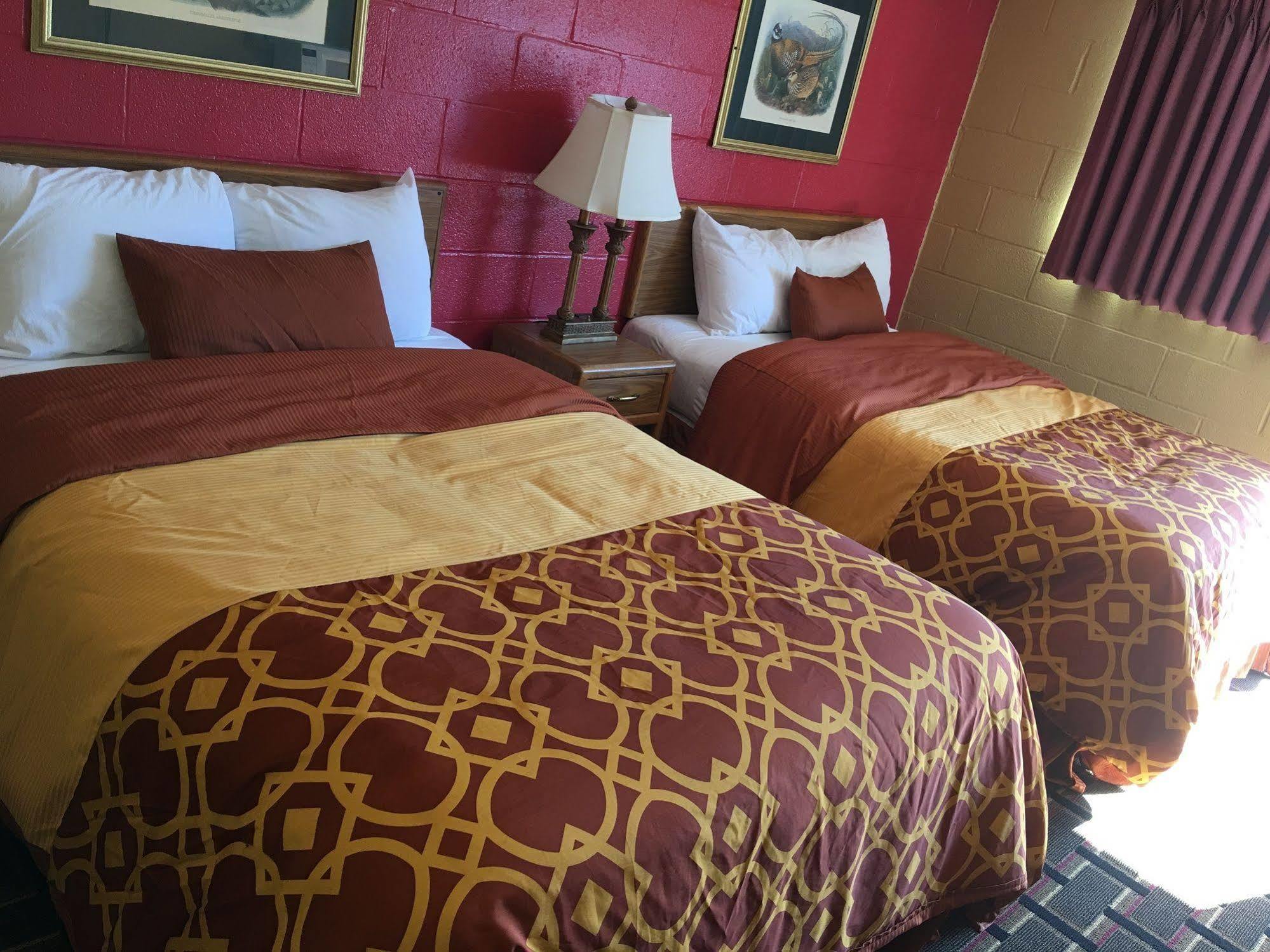 Royal Inn Ерлі Екстер'єр фото