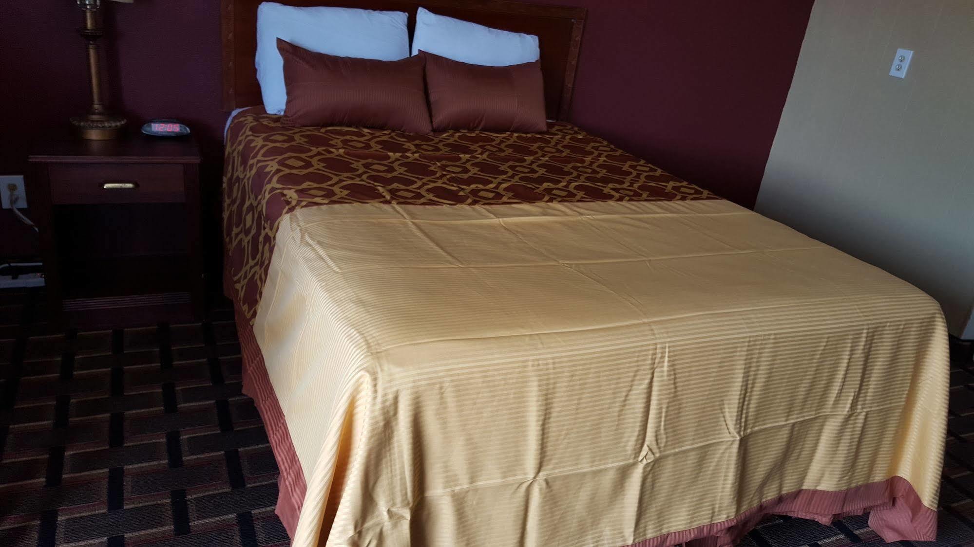 Royal Inn Ерлі Екстер'єр фото